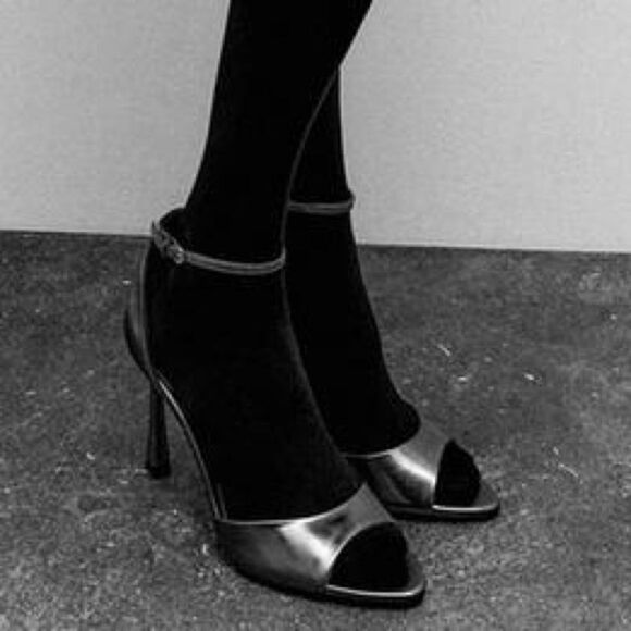 ZARA ANKLE STRAP HEELED METALLIC SANDALS - Picture 9 of 10